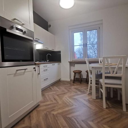 Apartament Black&White 옐레니아구라 외부 사진